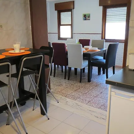 Porto 3 Bedroom Apartment *